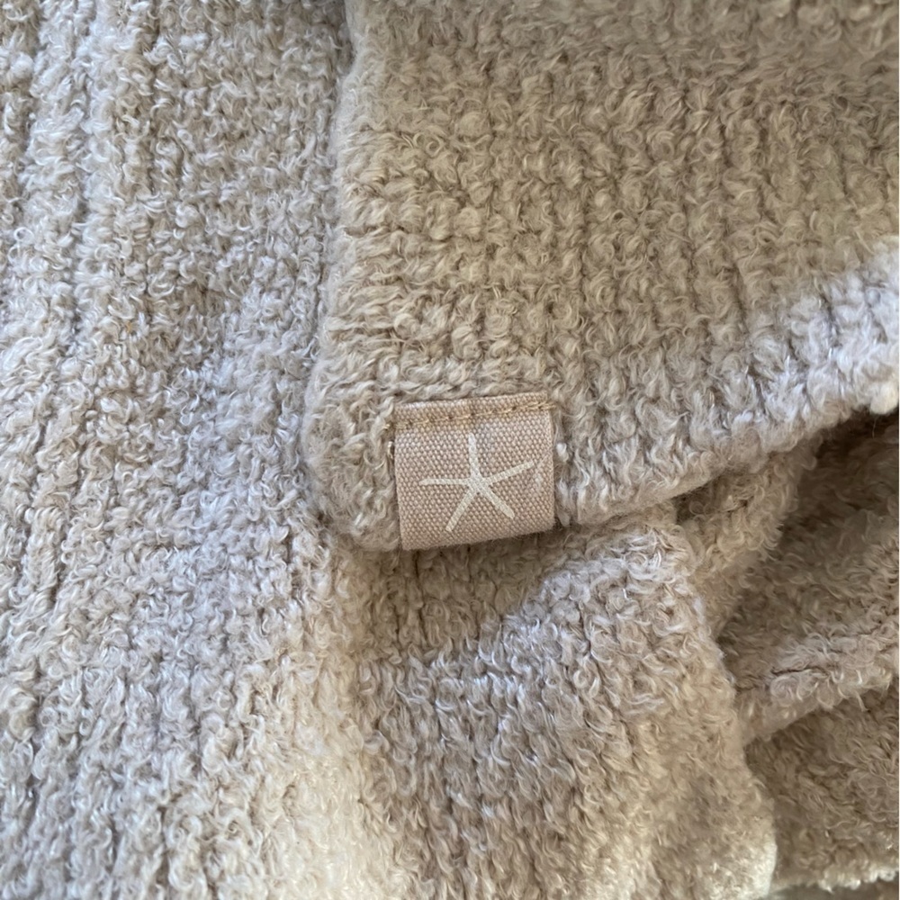 Barefoot Dreams Beige CozyChic Lite Weekend Sweater Wrap - Picture 9 of 12